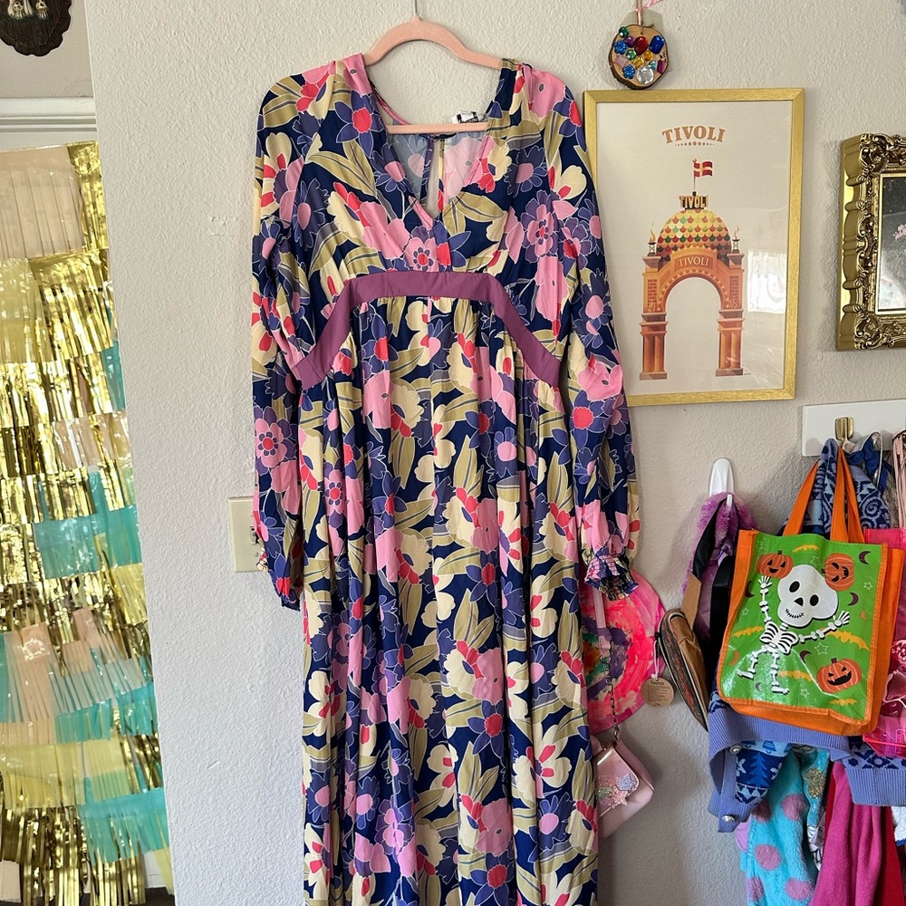 Unique Vintage XL Purple Floral Maxi Dress Long Sleeved Boho